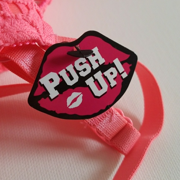 Coral bra - Picture 3 of 5